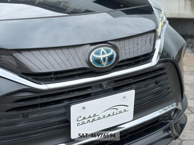 Toyota HARRIER HYBRID 2021-04 8812339-8
