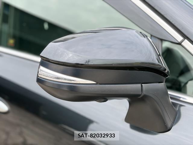 Toyota HARRIER HYBRID 2021-08 8812342-18