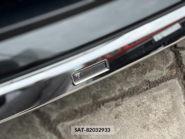 Toyota HARRIER HYBRID 2021-08 8812342-4