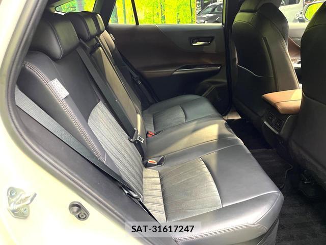 Toyota HARRIER HYBRID 2021-07 8813674-8