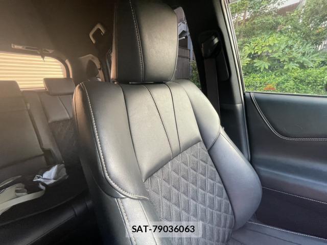 Toyota HARRIER HYBRID 2014-07 8815721-3