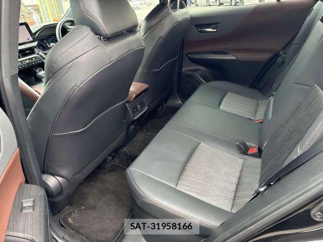 Toyota HARRIER HYBRID 2024-01 8816114-6