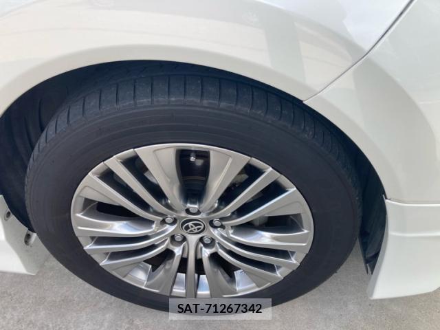 Toyota HARRIER HYBRID 2020-12 8817152-3