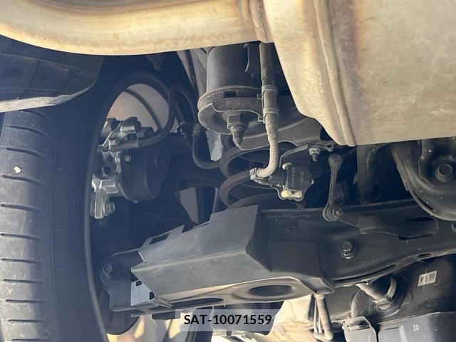 Toyota HARRIER HYBRID 2021-03 8817571-19