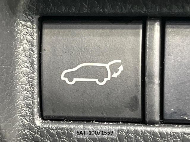 Toyota HARRIER HYBRID 2021-03 8817571-6