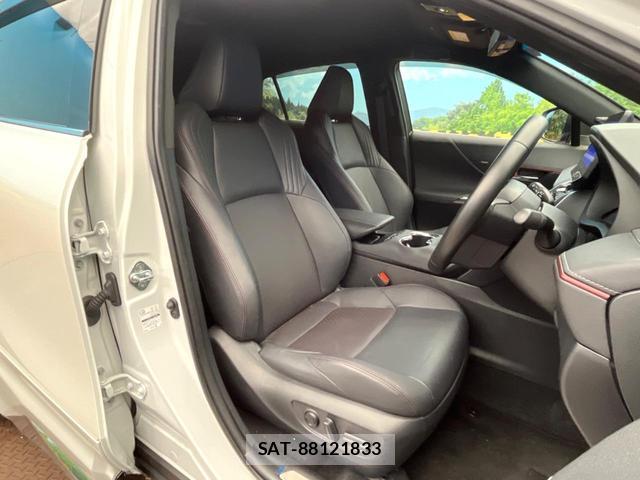 Toyota HARRIER 2023-04 8813705-8