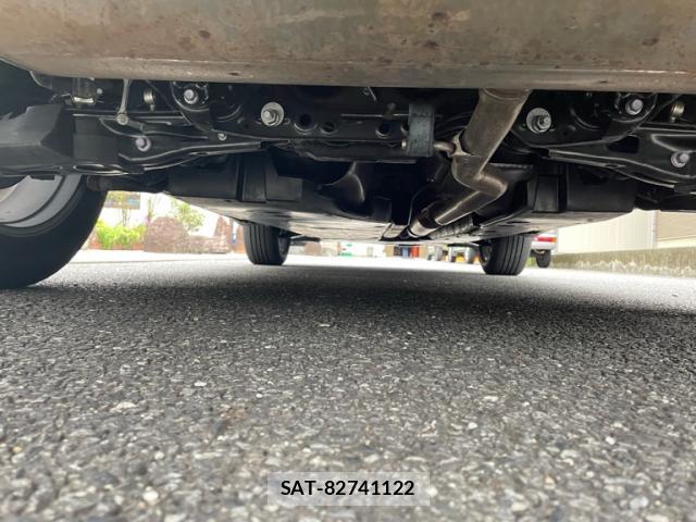 Toyota HARRIER 2022-05 8812364-9