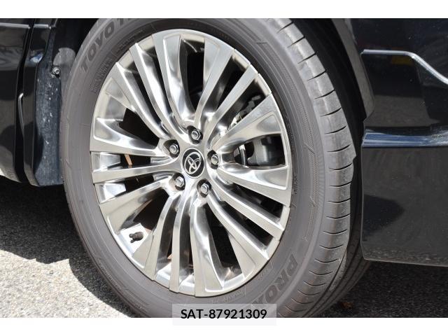 Toyota HARRIER 2025-07 8812662-9