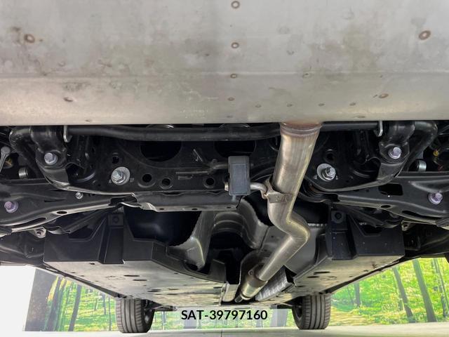 Toyota HARRIER 2024-03 8812930-18