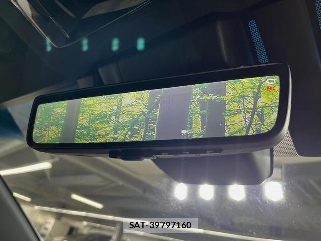 Toyota HARRIER 2024-03 8812930-6
