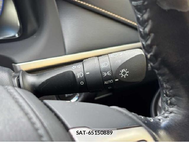 Toyota HARRIER 2018-06 8813082-7