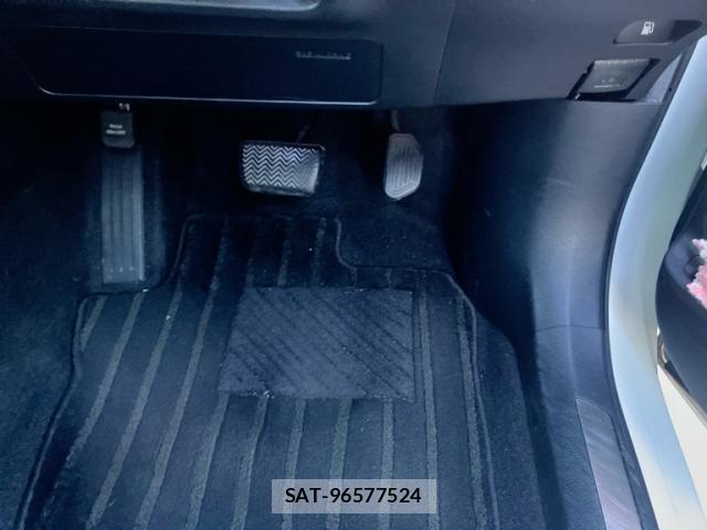 Toyota HARRIER 2014-09 8813333-8