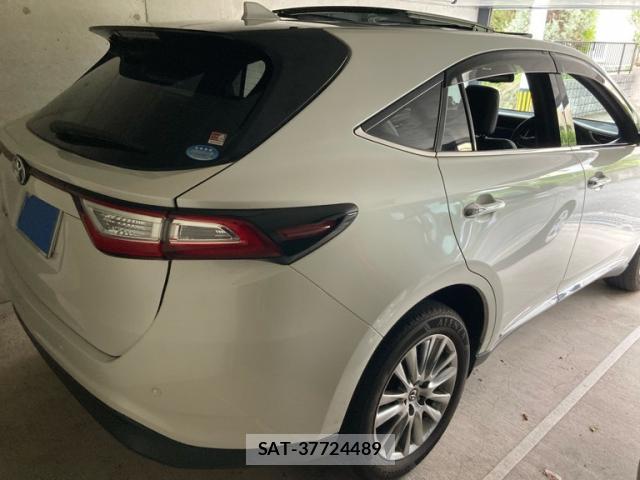 Toyota HARRIER 2017-11 8813366-13