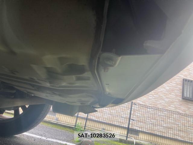 Toyota HARRIER 2016-02 8813511-5