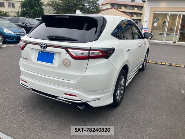 Toyota HARRIER 2017-11 8813645-1