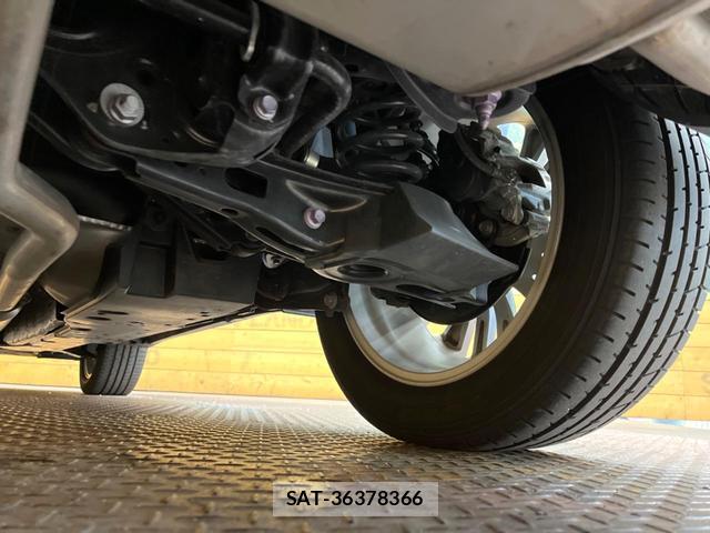 Toyota HARRIER 2024-10 8813710-19
