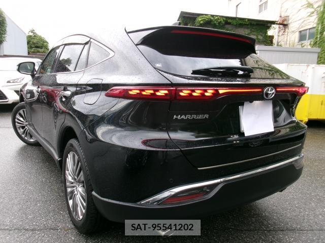 Toyota HARRIER 2020-07 8813890-1