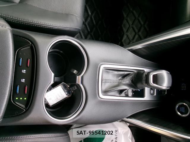 Toyota HARRIER 2020-07 8813890-15