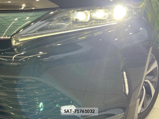 Toyota HARRIER 2017-10 8814025-11