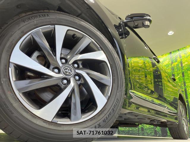Toyota HARRIER 2017-10 8814025-12