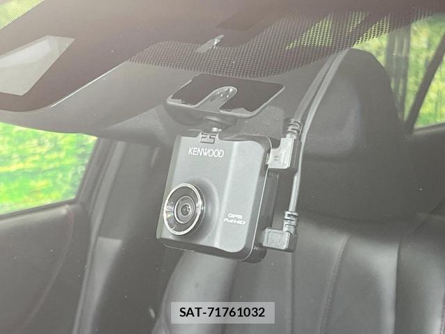 Toyota HARRIER 2017-10 8814025-6