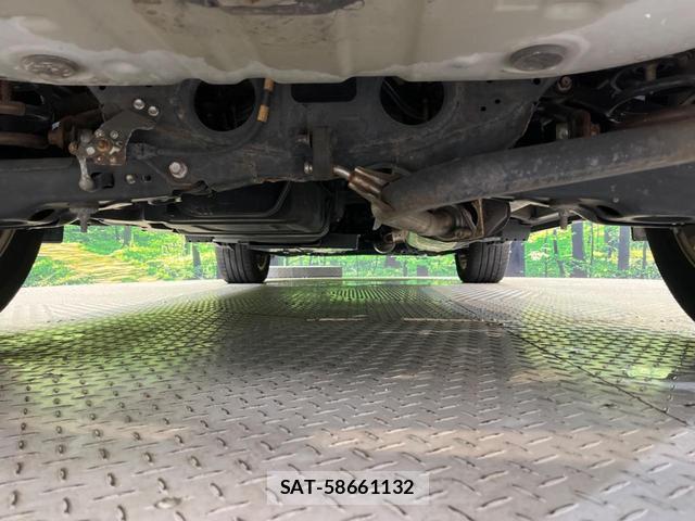 Toyota HARRIER 2015-09 8814040-19