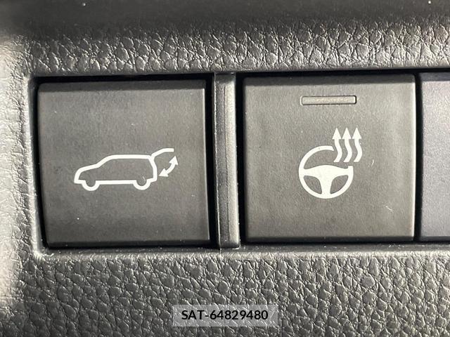 Toyota HARRIER 2021-02 8814400-6
