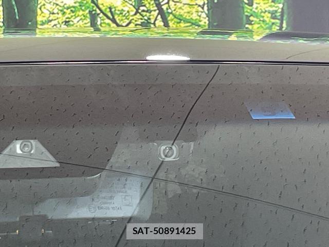 Toyota HARRIER 2021-05 8814405-6