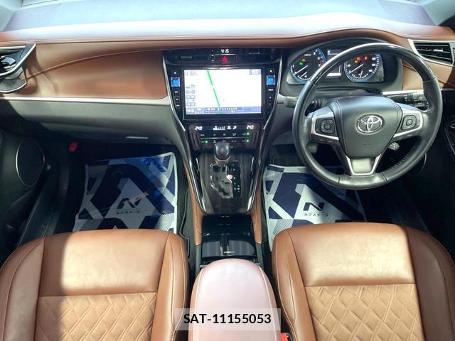 Toyota HARRIER 2018-04 8814635-1