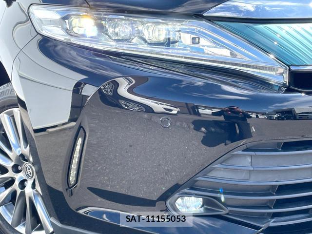 Toyota HARRIER 2018-04 8814635-11