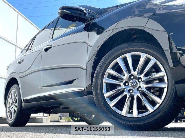 Toyota HARRIER 2018-04 8814635-12