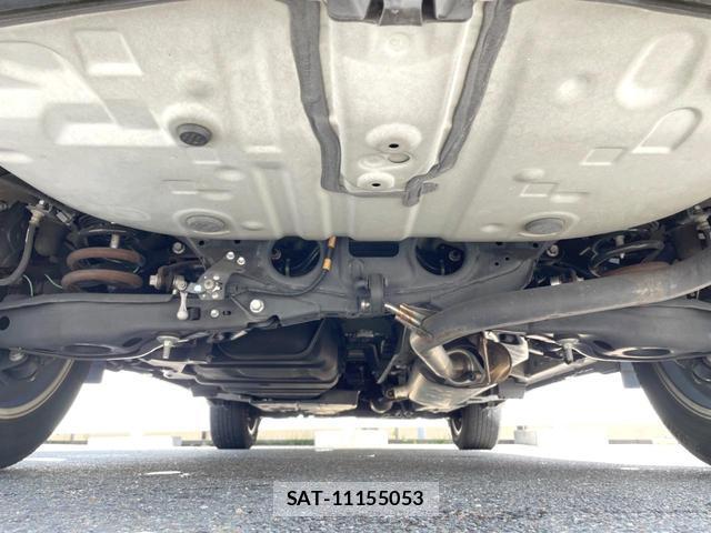 Toyota HARRIER 2018-04 8814635-18