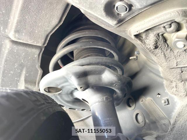 Toyota HARRIER 2018-04 8814635-19