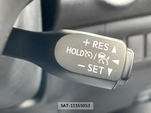 Toyota HARRIER 2018-04 8814635-5