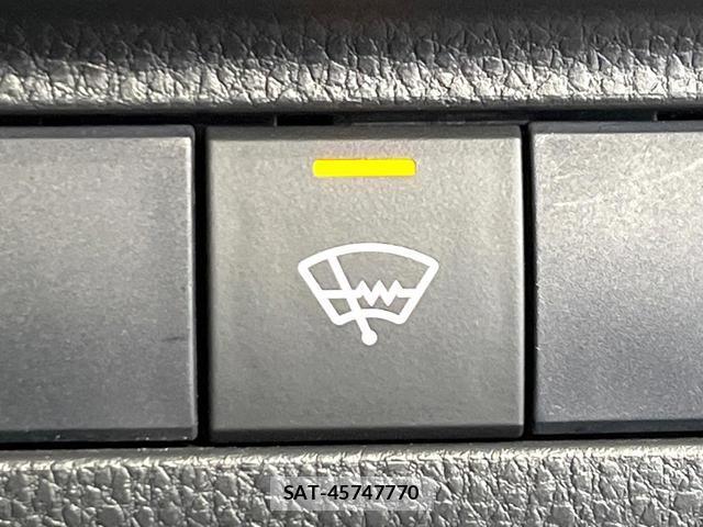 Toyota HARRIER 2021-03 8814687-7