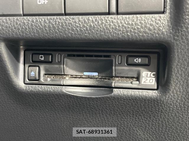 Toyota HARRIER 2024-06 8814986-6
