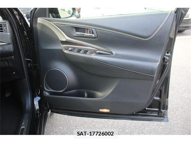 Toyota HARRIER 2016-04 8815690-16