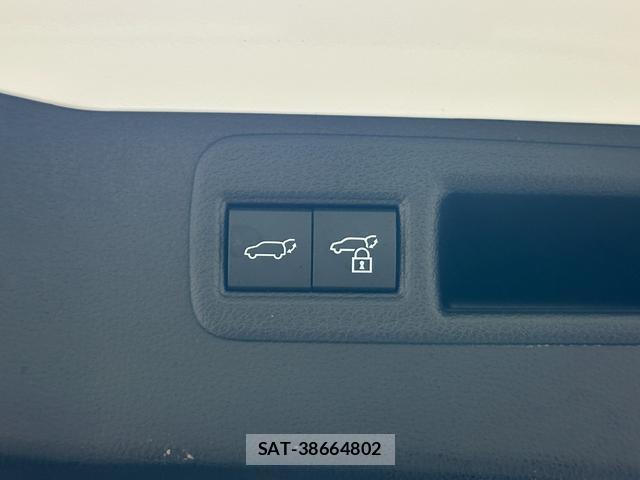 Toyota HARRIER 2023-08 8815727-10