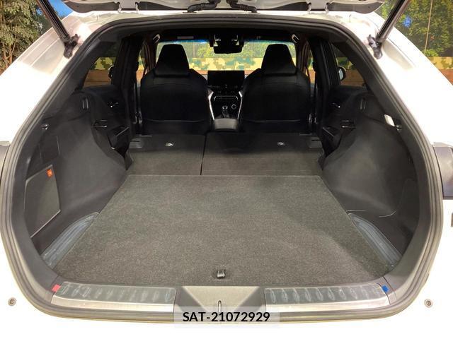 Toyota HARRIER 2021-12 8815901-9