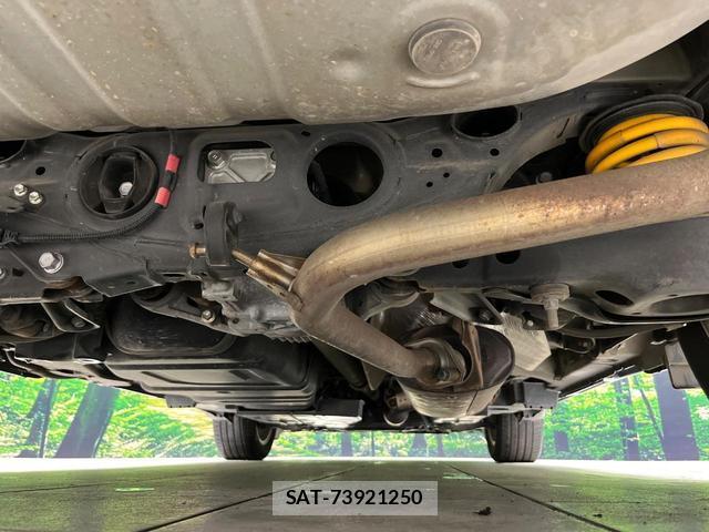 Toyota HARRIER 2015-01 8815962-19