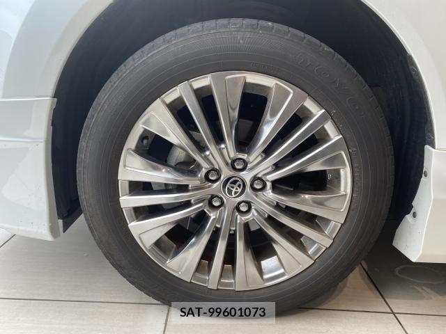 Toyota HARRIER 2024-03 8817180-8