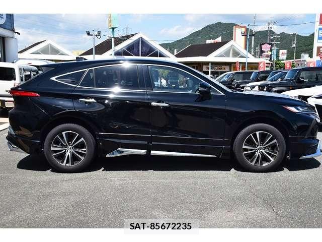Toyota HARRIER 2024-06 8817198-7