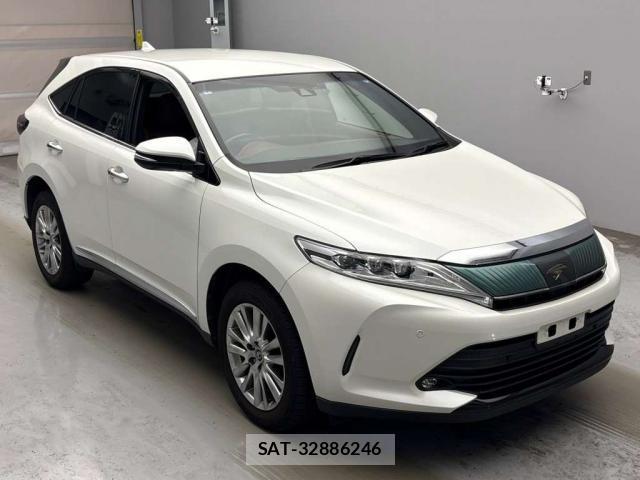 Toyota HARRIER 2018-02 8817338-0