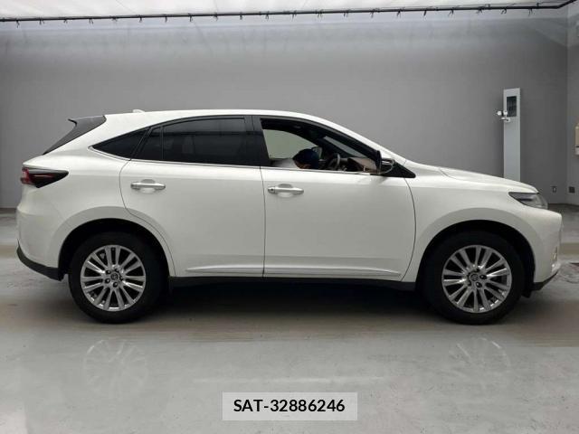 Toyota HARRIER 2018-02 8817338-10