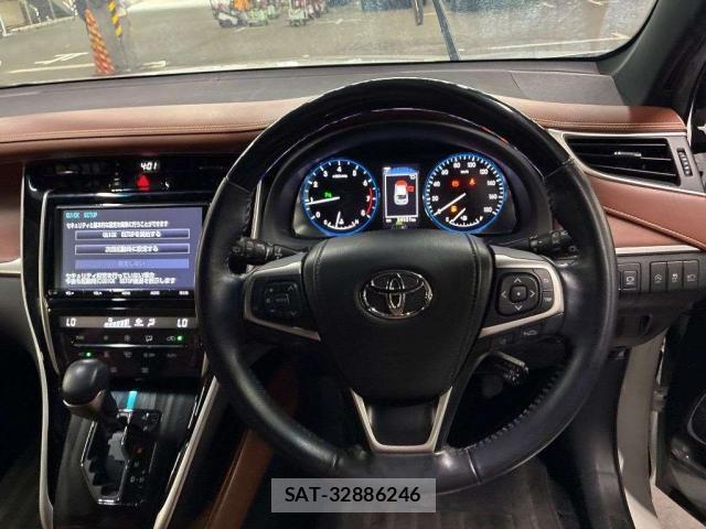 Toyota HARRIER 2018-02 8817338-2