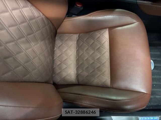 Toyota HARRIER 2018-02 8817338-5
