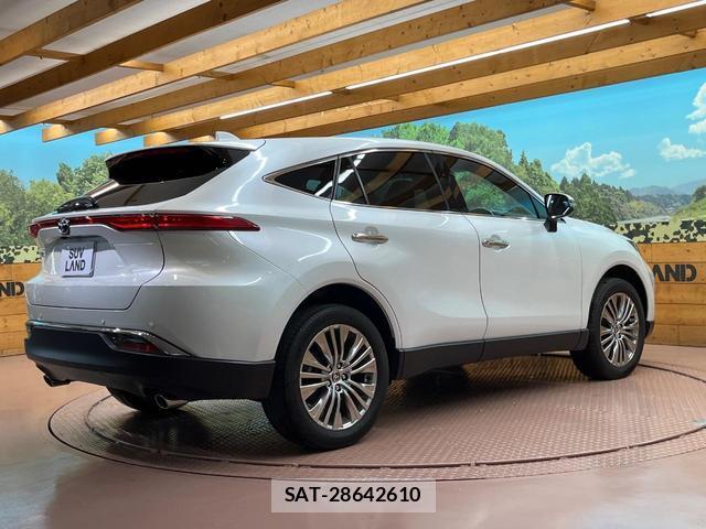 Toyota HARRIER 2023-08 8817372-16