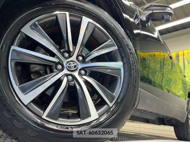Toyota HARRIER 2021-08 8817560-12