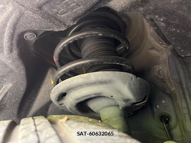 Toyota HARRIER 2021-08 8817560-19