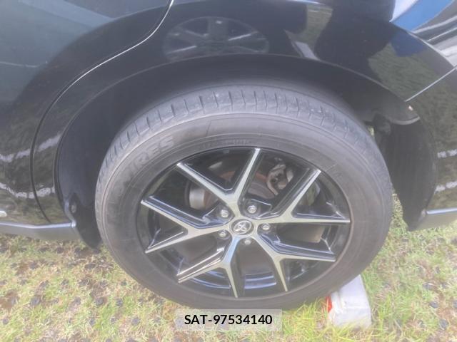 Toyota HARRIER 2017-08 8817626-6